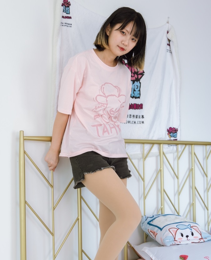 日韩土豪美女在线视频观看